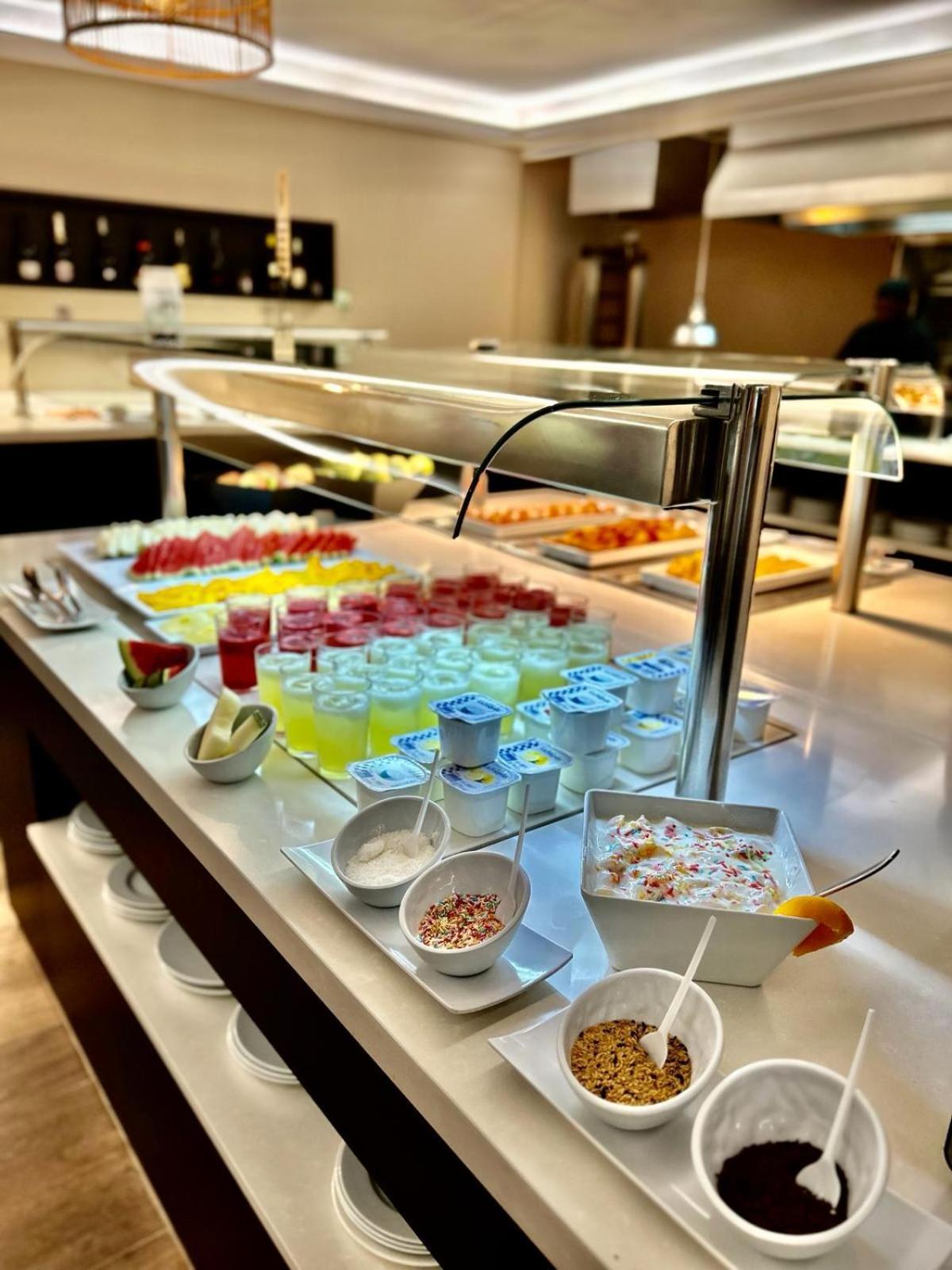 Summer Hotel 칼레라 외부 사진